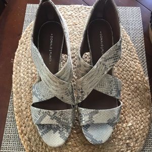 New Donald Pliner wedge shoe